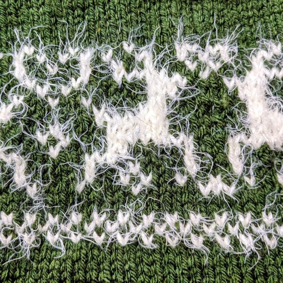 Hand knit deep forest green Christmas sweater for toddlers Reindeer pattern Fair - Picture 3 of 5